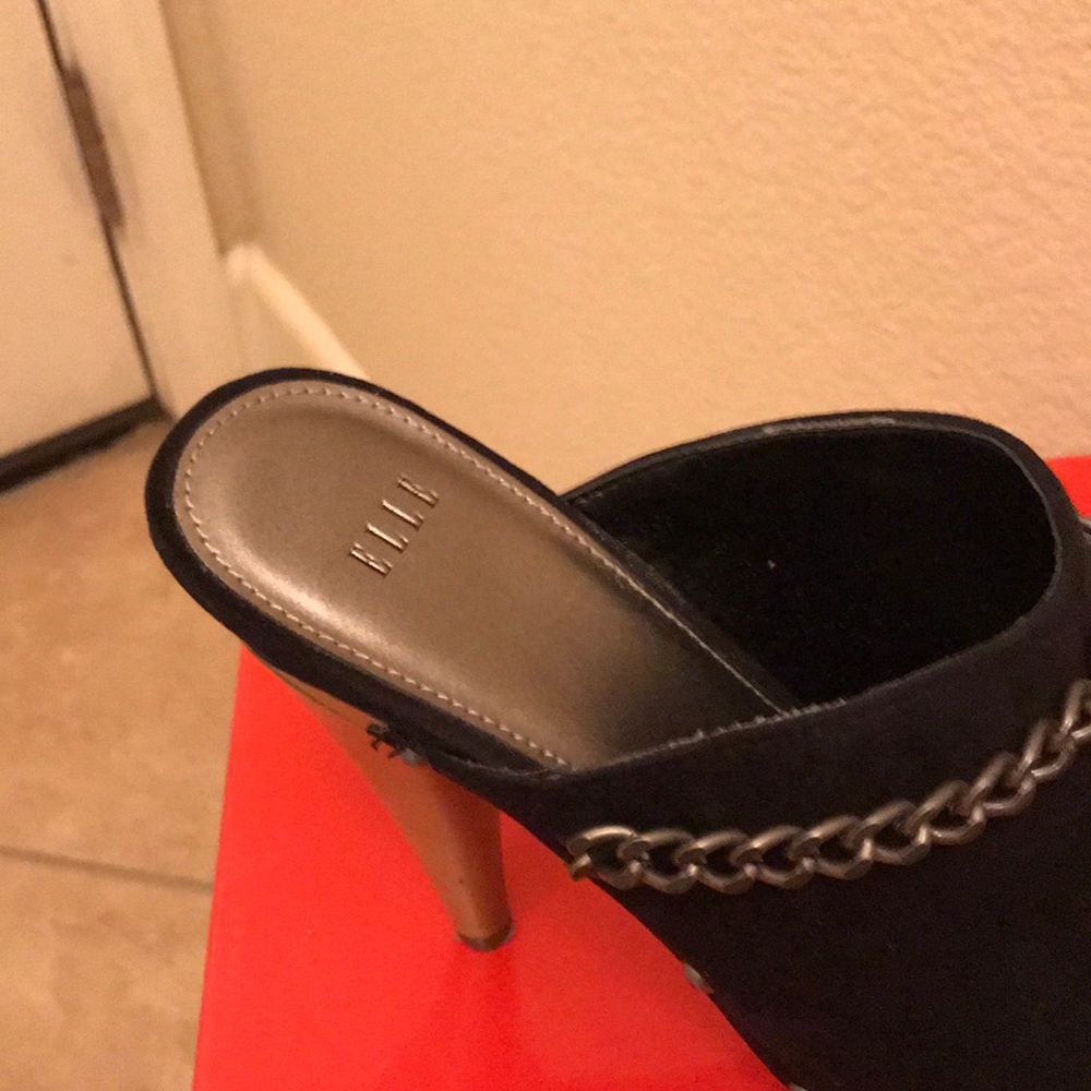 Clogs - Picture 4 of 6